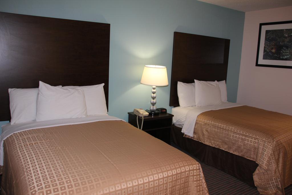 Sterling Inn Near Iag Airport ナイアガラフォールズ エクステリア 写真